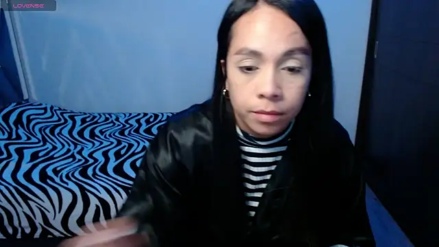 Snapshot of paula_lopez__ chatting on 07/25/26, 11:24 paula lopez online show from 07/25/26, 11:24
