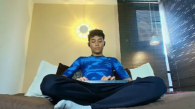 Damon Salvarote S online show from 04/17/26, 07:06