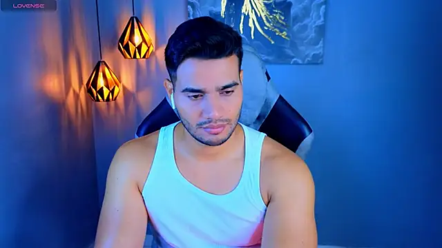 AndresRodriguez1 online show from 04/22/26, 12:18