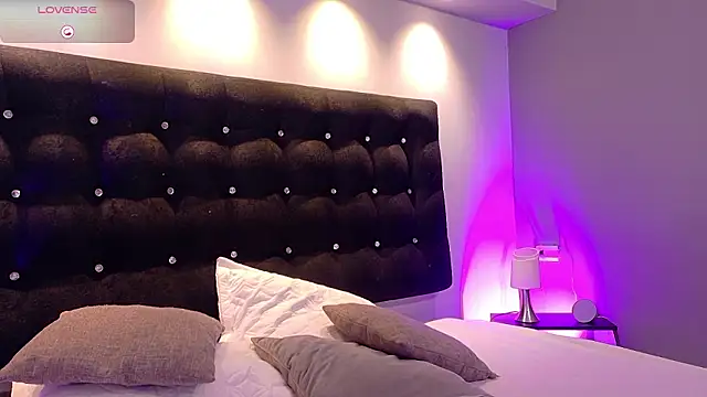 Aitana Oliveira online show from 02/19/26, 07:21