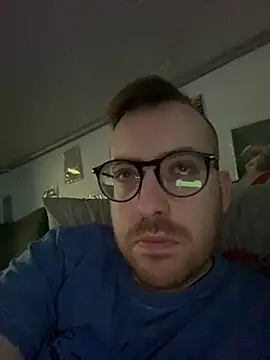 Snapshot of io1Elian chatting on 04/23/26, 02:30 io1Elian online show from 04/23/26, 02:30