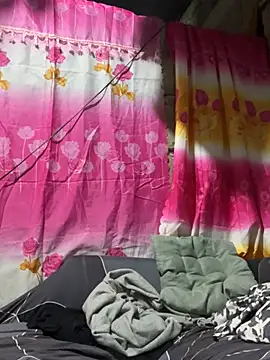 Queen-barbie online show from 02/17/26, 06:58