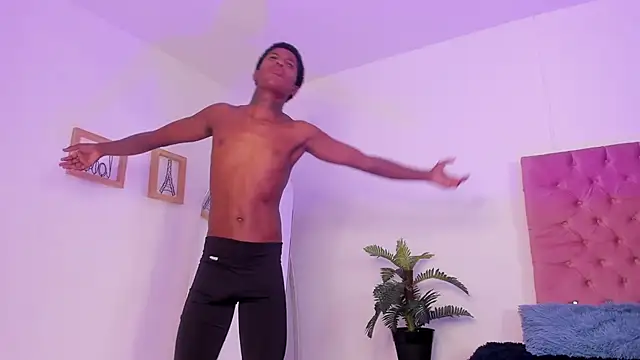 im oleiderr online show from 02/24/26, 04:10