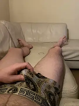 Snapshot of keev09 chatting on 02/26/26, 01:04 keev09 online show from 02/26/26, 01:04