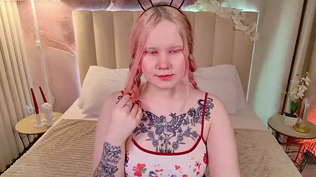 AnnieVibe online show from 04/01/26, 05:32