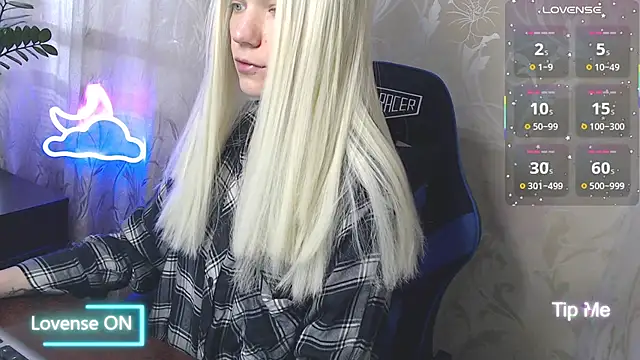 Shiny Victoria online show from 04/10/26, 07:24