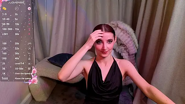 NicoleLuxe online show from 04/02/26, 08:06