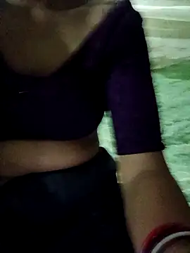 Royal hotti0011 online show from 04/18/26, 09:48