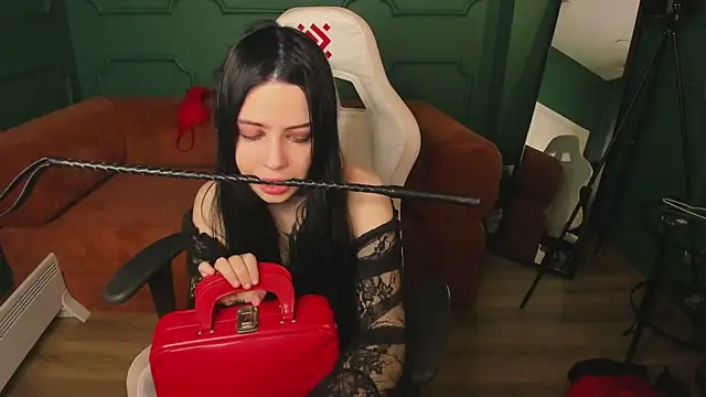 madam inferno online show from 02/06/26, 01:36