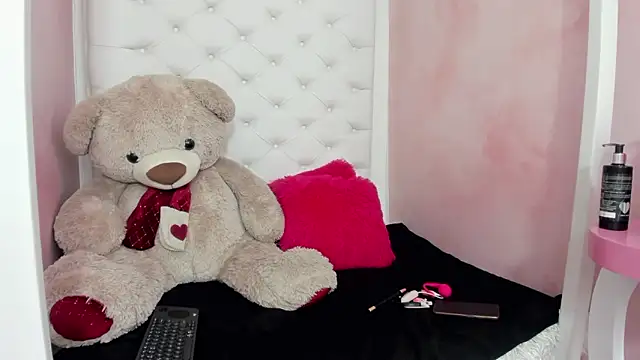 dirtyplayluna  online show from 02/11/26, 12:43