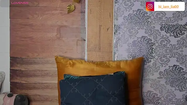 LiaHansson00 online show from 03/18/26, 04:32