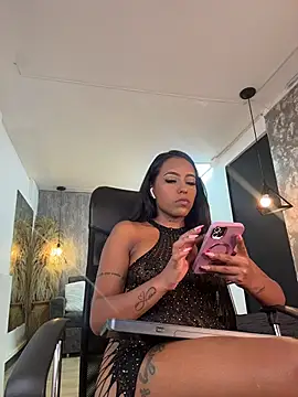 Alahia Betancurr online show from 04/01/26, 02:36