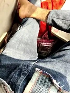 akku6147 online show from 02/05/26, 07:46