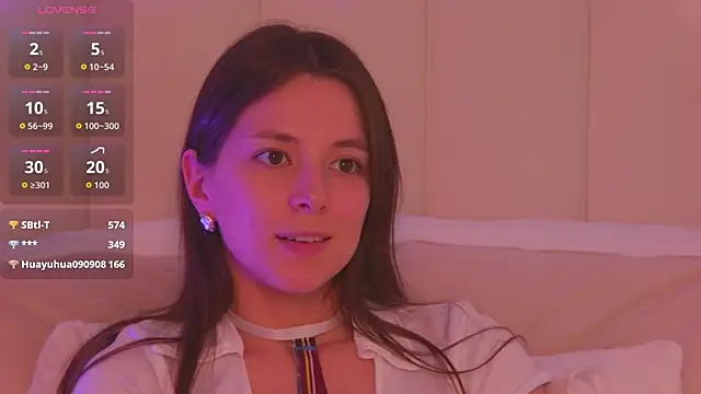 AlisseMoore online show from 04/13/26, 06:46