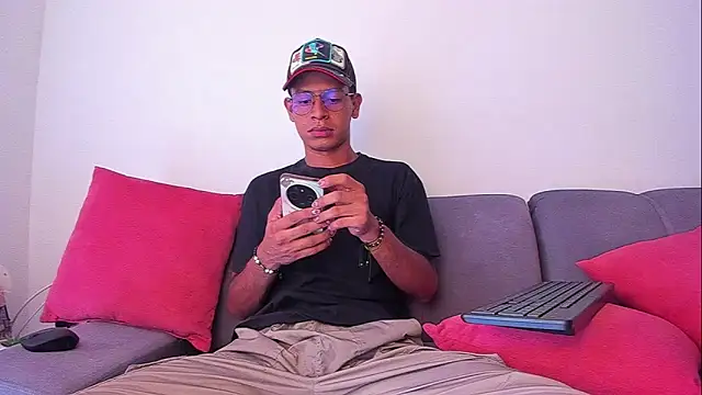 Snapshot of StellayDrake chatting on 02/07/26, 03:27 StellayDrake online show from 02/07/26, 03:27