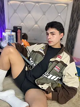 Samu Hott online show from 04/10/26, 08:24