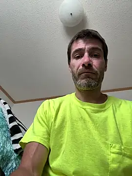 Snapshot of tommattsonn chatting on 06/30/26, 01:34 tommattsonn online show from 06/30/26, 01:34