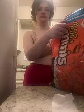 Snapshot of flowergirl88 chatting on 02/28/26, 03:18 flowergirl88 online show from 02/28/26, 03:18