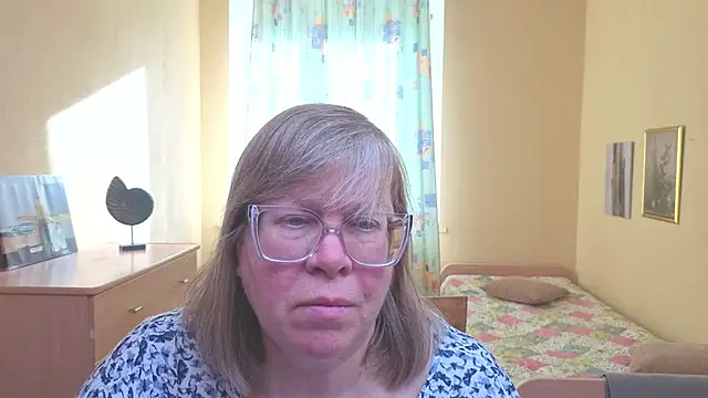 Emma Eclipsee online show from 02/18/26, 11:06