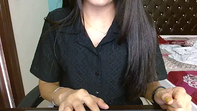 Snapshot of Your_lust143 chatting on 06/17/26, 02:36 Your lust143 online show from 06/17/26, 02:36