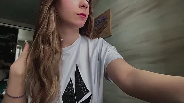 Snapshot of Shanika_wey chatting on 02/08/26, 07:01 Shanika wey online show from 02/08/26, 07:01