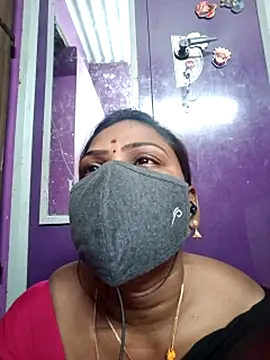 Tamil Hot Nisha online show from 04/18/26, 07:07