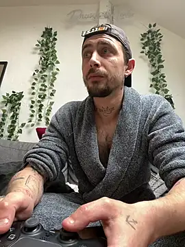 Snapshot of Piratee666 chatting on 03/06/26, 08:44 Piratee666 online show from 03/06/26, 08:44