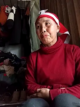 lena-cute online show from 02/15/26, 08:13