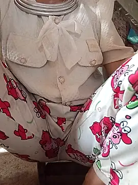 lena-cute online show from 04/05/26, 02:31