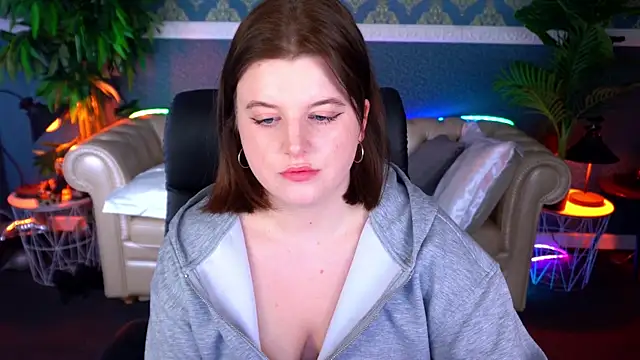 KristiFoxy online show from 04/20/26, 12:30