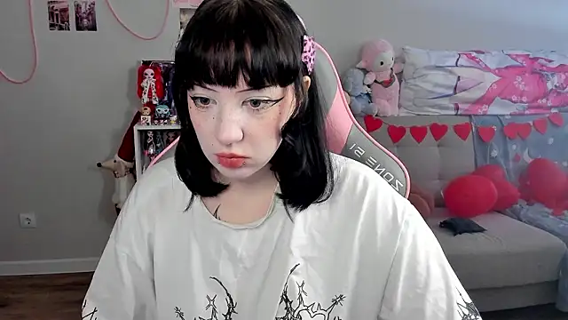 MollysLand online show from 02/18/26, 07:37