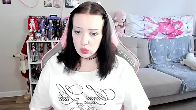 MollysLand online show from 04/02/26, 09:40