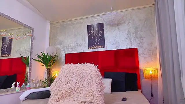 YasmineDelight online show from 04/23/26, 06:58