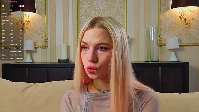 SimonaKaroly online show from 03/04/26, 08:09