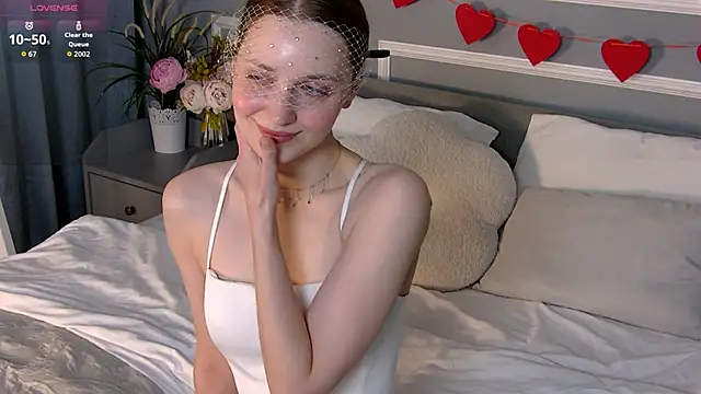Snapshot of EmmaSagge chatting on 06/19/26, 06:51 EmmaSagge online show from 06/19/26, 06:51