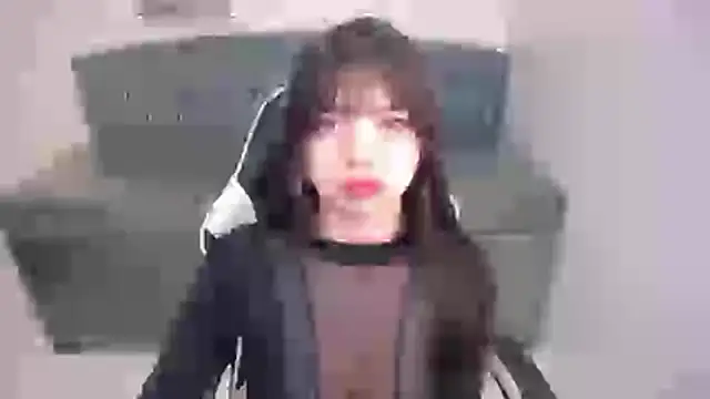 elizabeth t  online show from 05/01/26, 01:16