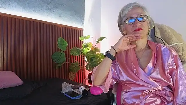 miss monserrate01 online show from 02/11/26, 01:05