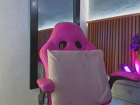 miss monserrate01 online show from 02/21/26, 12:50