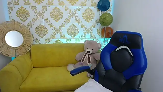 ALISS M  online show from 03/20/26, 08:03