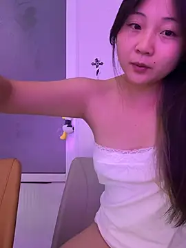 Snapshot of LXR77887 chatting on 07/21/26, 07:22 LXR77887 online show from 07/21/26, 07:22