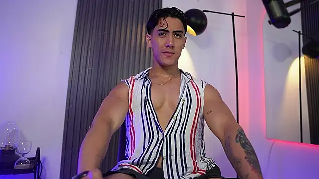 TaylerCross  online show from 02/08/26, 07:17