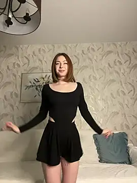 LynaFrost online show from 05/01/26, 05:23