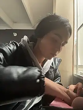 Sara Fernandez  online show from 02/17/26, 02:02