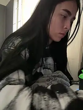 Sara Fernandez  online show from 02/24/26, 02:15