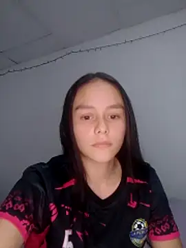 lexiyan26 online show from 02/04/26, 07:31
