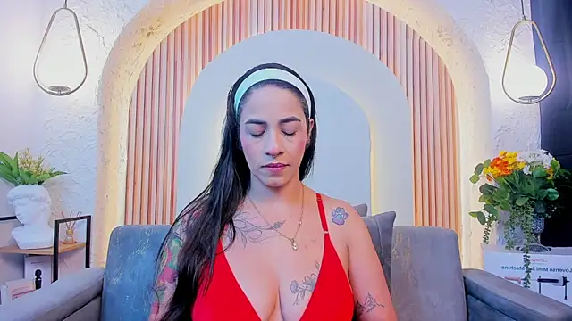 violet scott  online show from 03/31/26, 10:15