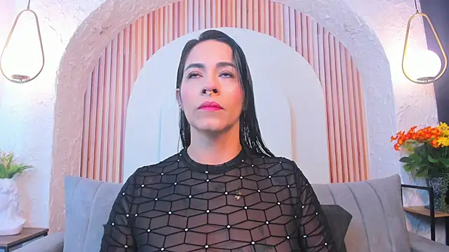 Snapshot of violet_scott_ chatting on 06/05/26, 10:43 violet scott online show from 06/05/26, 10:43