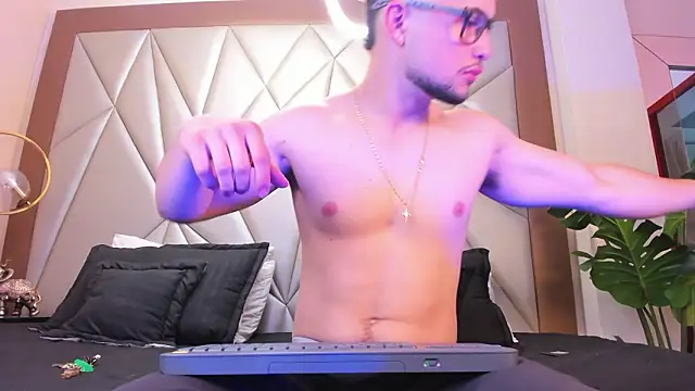 valenssio moretti online show from 03/14/26, 04:07