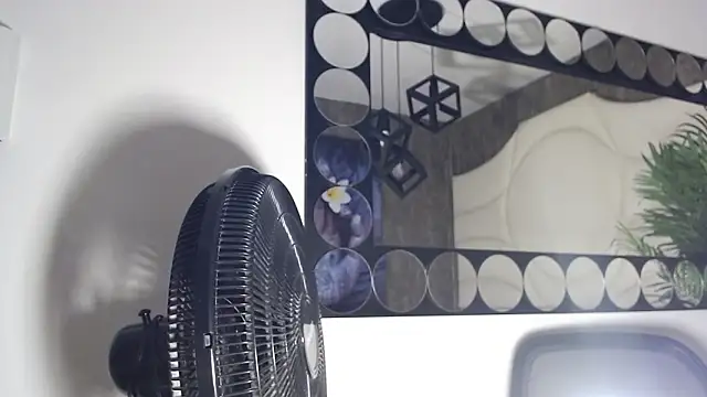 valenssio moretti online show from 03/17/26, 03:44