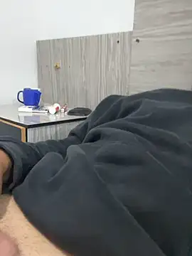 Luiznflp3 online show from 03/03/26, 10:43